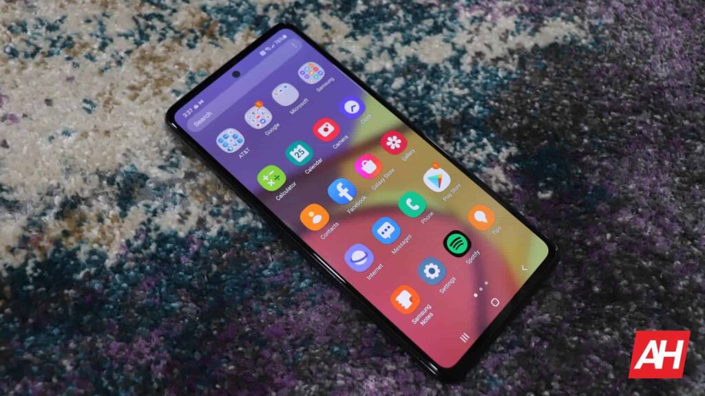 One UI 6.1 rolling out to Galaxy A52 and other devices in the US