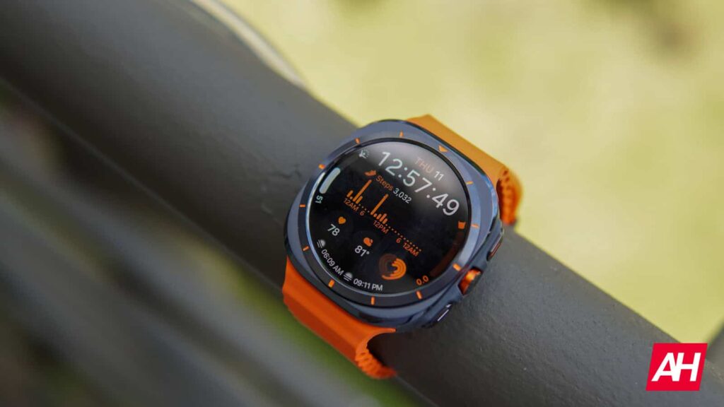 Samsung Galaxy Watch 7 and Ultra drop wireless charging with your phone