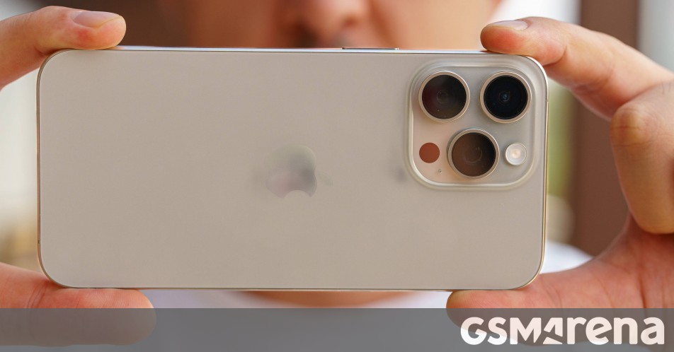 Gurman: iPhone 16 will arrive on time, unaffected by Apple Intelligence delay