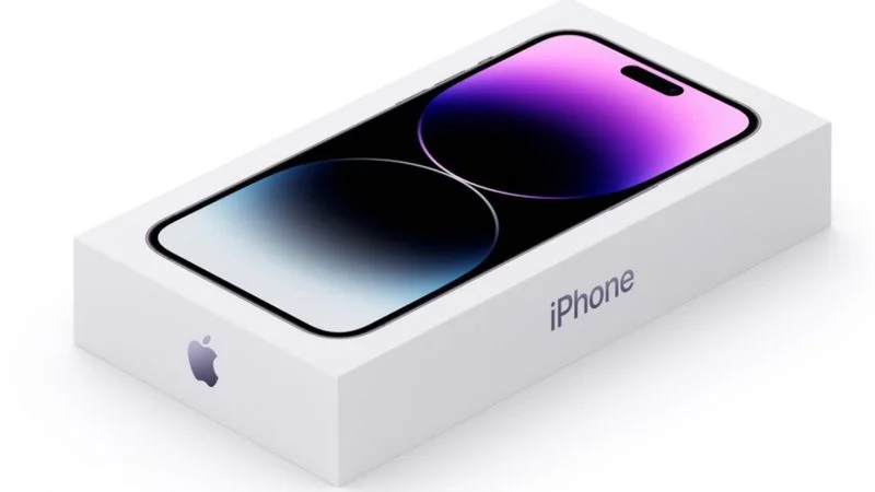 Featured image for Apple removes stickers from iPhone 16 retail box pushing ‘green initiative’