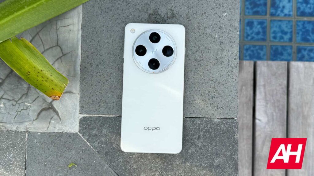 OPPO's compact flagship is coming in March with customizable button