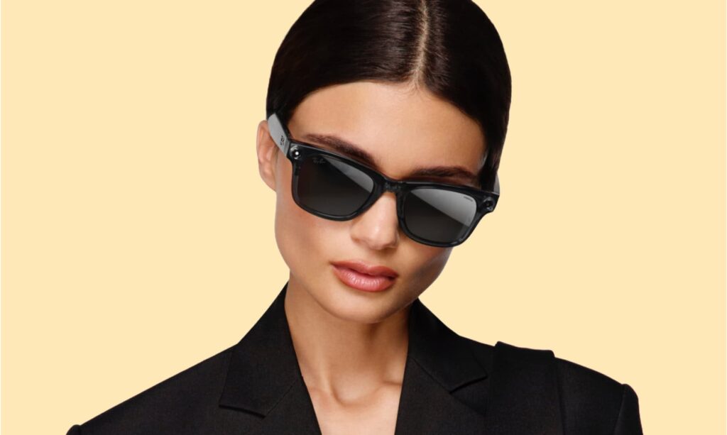 These limited-edition Meta X Coperni glasses are stylish, and expensive