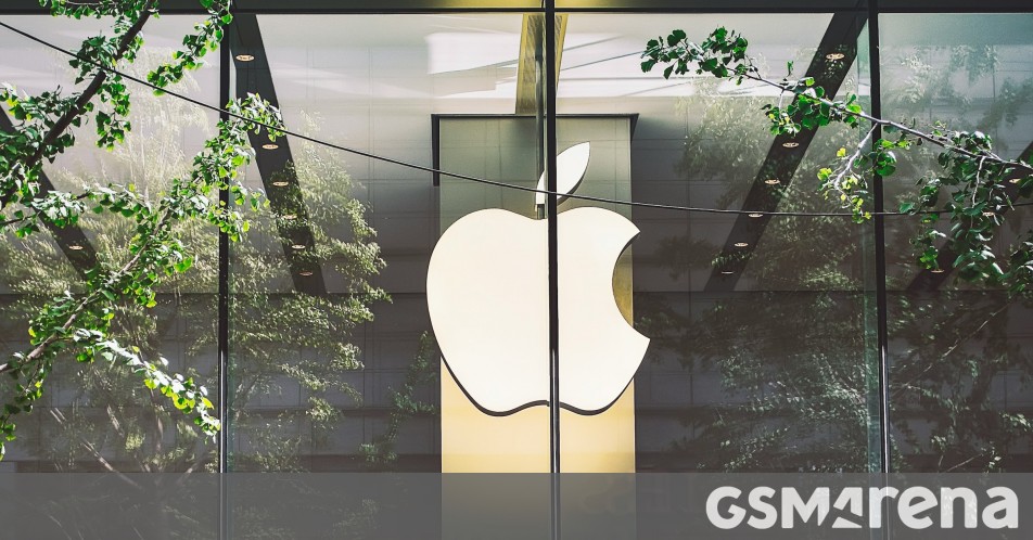 Apple reportedly stockpiling inventory to absorb tariff blows